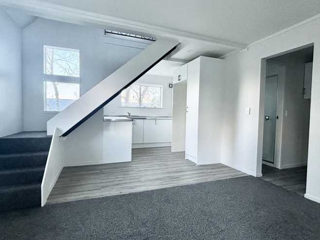 8/24 Parliament Street, Melling