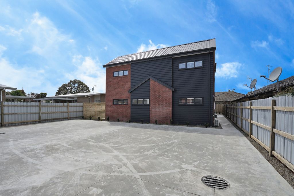 Modern Two Bedroom Home with Private Courtyard 2