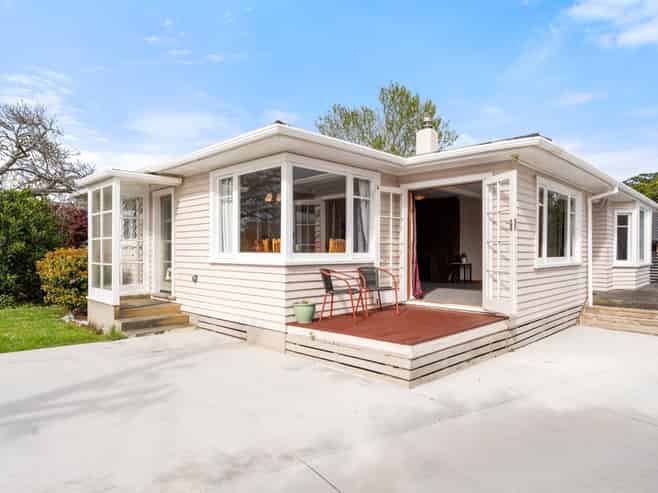 27 Budleigh Street, Frankleigh Park