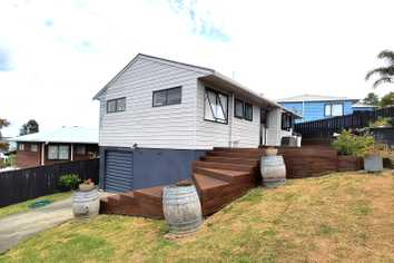 4B Antrim Grove, Bayview