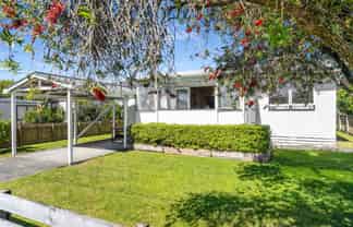 213A Sylvia Road, Whangamata