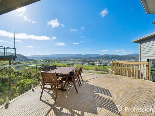 31 Riverstone Drive, Riverstone Terraces