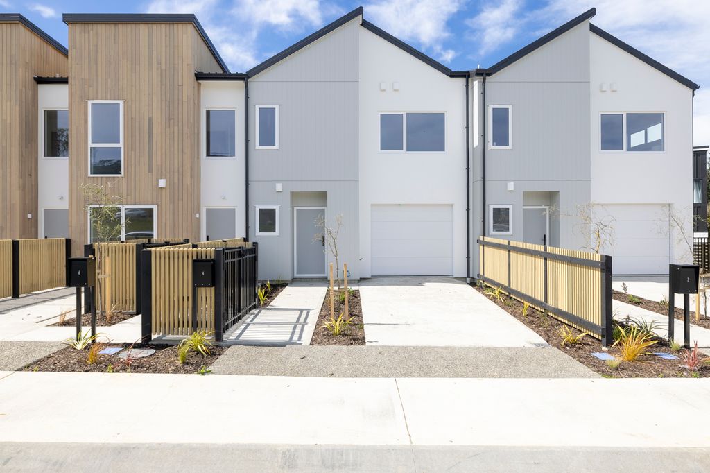 3 Bed 2.5 Bath Home, Kenepuru | BEO $849,000 1