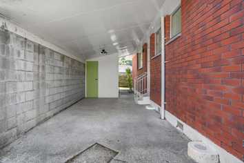 1A Fremont Grove, Totara Park