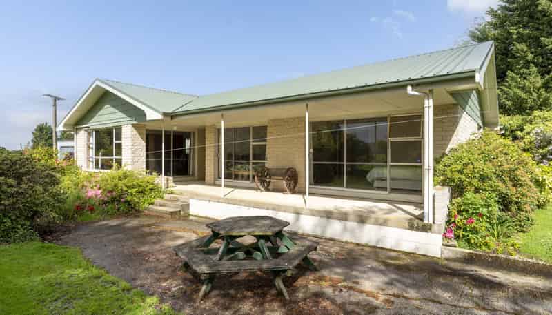 35 Maungatua Road, East Taieri