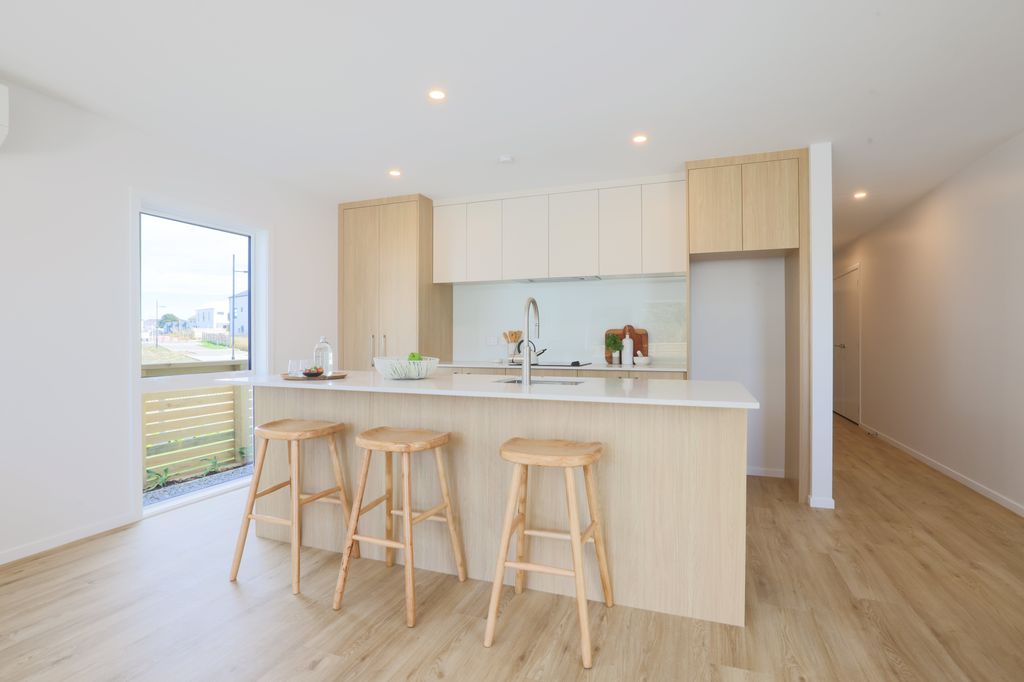3 Bed, Move In Ready Townhouse, Kenepuru Landing 2