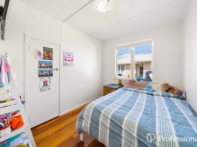 17 Kenmore Street, Newlands