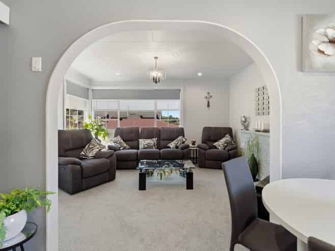 7 Colquhoun Street, Glenross
