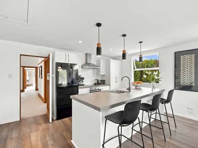 16 Ropley Street, Amberley