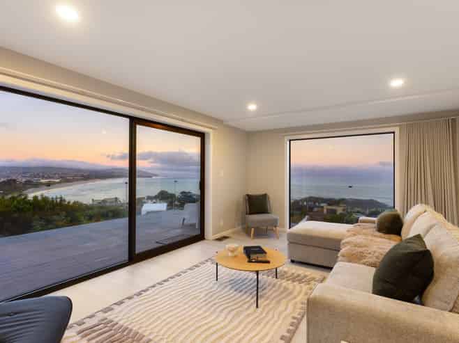 66 Cliffs Road, Saint Clair