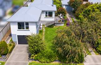 46 Kaitawa Crescent, Paraparaumu
