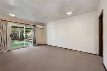 C/6 Glenroy Crescent, Springlands