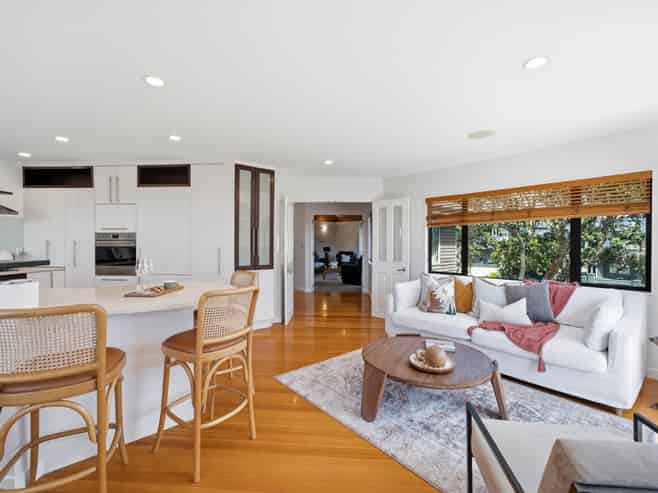 4 Centennial Place, Campbells Bay