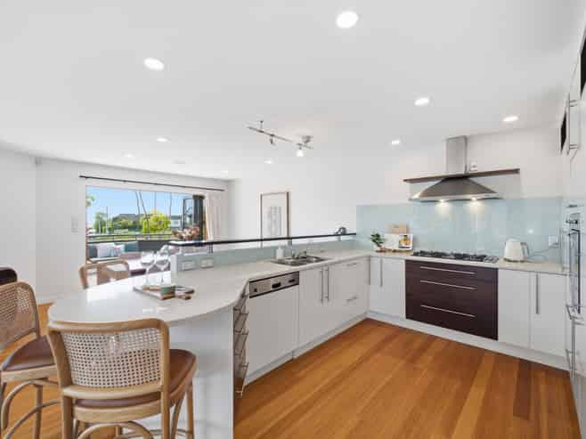 4 Centennial Place, Campbells Bay