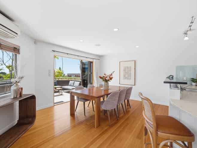4 Centennial Place, Campbells Bay