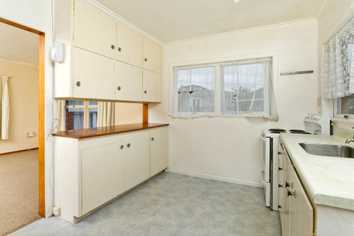 4/12 Raines Avenue, Forrest Hill