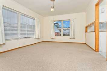 4/12 Raines Avenue, Forrest Hill