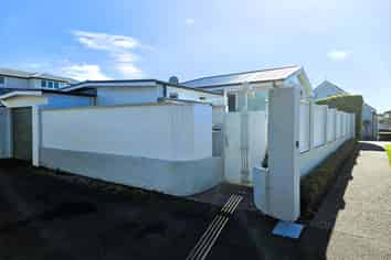 21A Burgess Road, Devonport