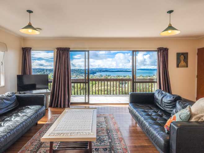 9 Tiri Road, Oneroa