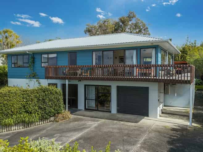 9 Tiri Road, Oneroa