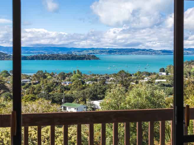 9 Tiri Road, Oneroa