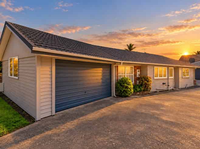 9 & 9A Pinero Place, Bucklands Beach