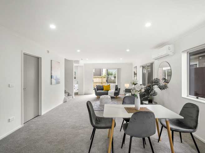 24 Dolbel Place, Mangere East