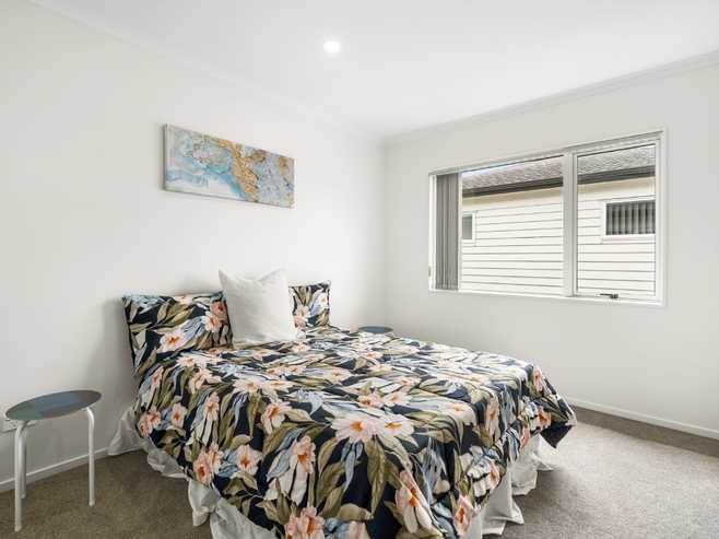 24 Dolbel Place, Mangere East