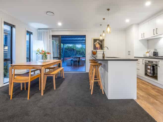 10 Pateke Drive, Porirua