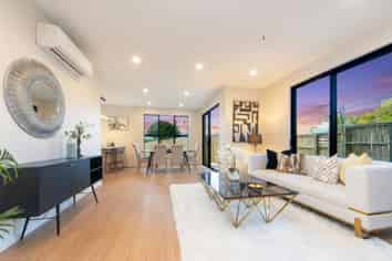 7A Hewlett Road, Massey