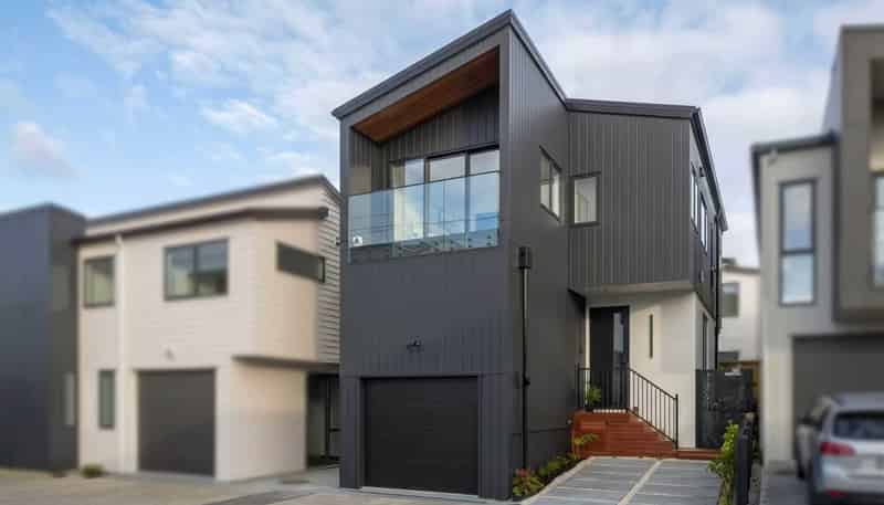 102E Te Oneroa Way, Long Bay