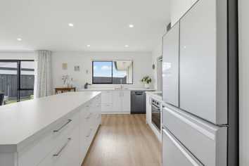 2 Gemstone Place, Rolleston