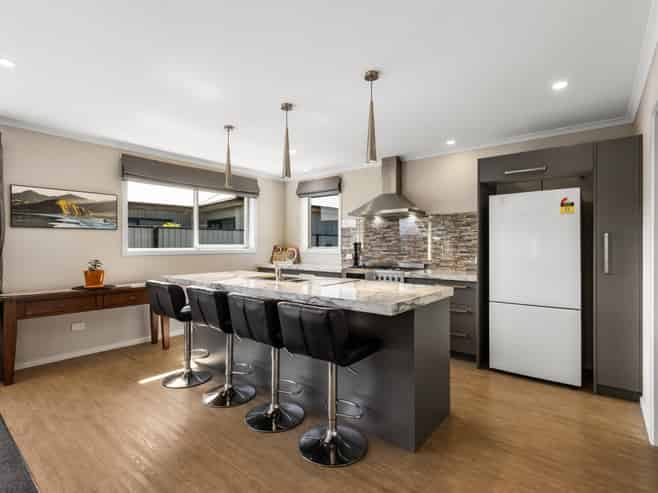 8 Brooke Place, Alexandra