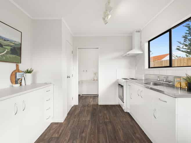 2/33 Vine Street, Mangere East