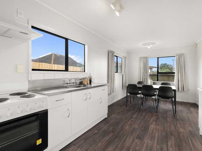 2/33 Vine Street, Mangere East