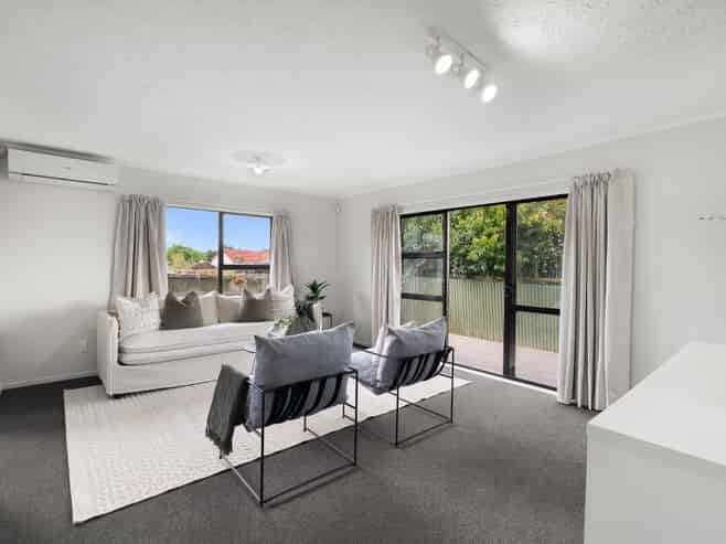 2/33 Vine Street, Mangere East