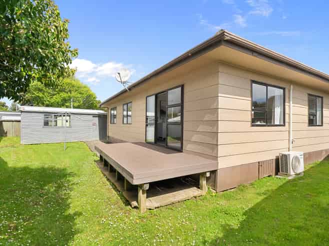 2/33 Vine Street, Mangere East
