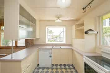 A/97 Wickliffe Terrace, Port Chalmers