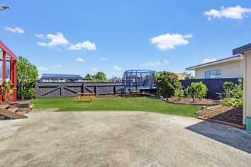11 Treadwell Street, Springvale