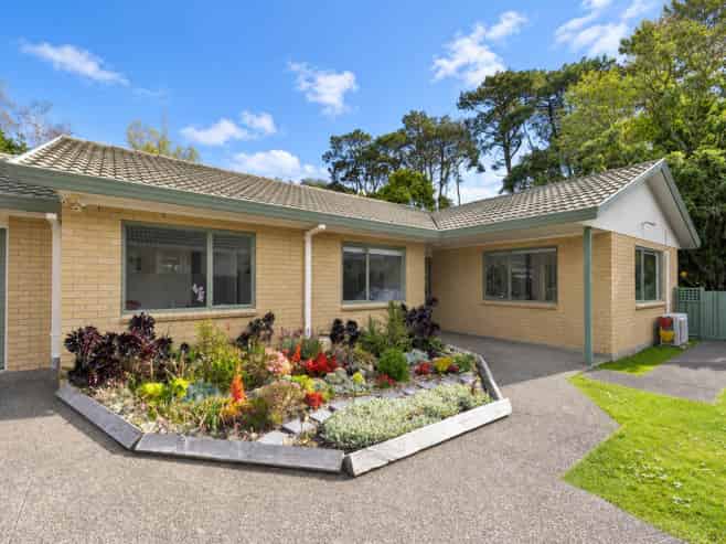 2/155  Portage Road, New Lynn
