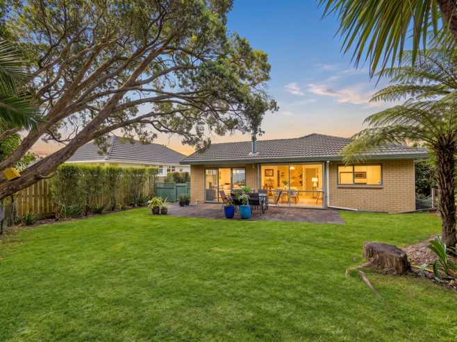 2/155  Portage Road, New Lynn