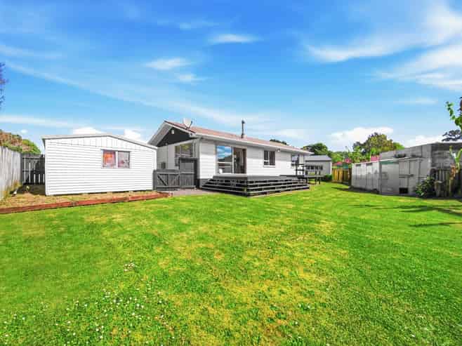 52 Te Irirangi Drive, Clover Park