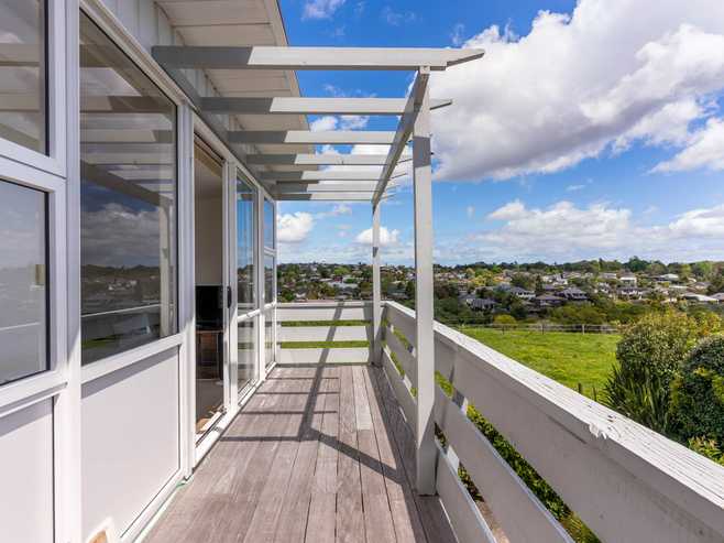 4/8 Harvey Place, Saint Heliers