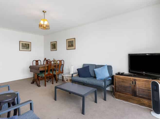4/8 Harvey Place, Saint Heliers