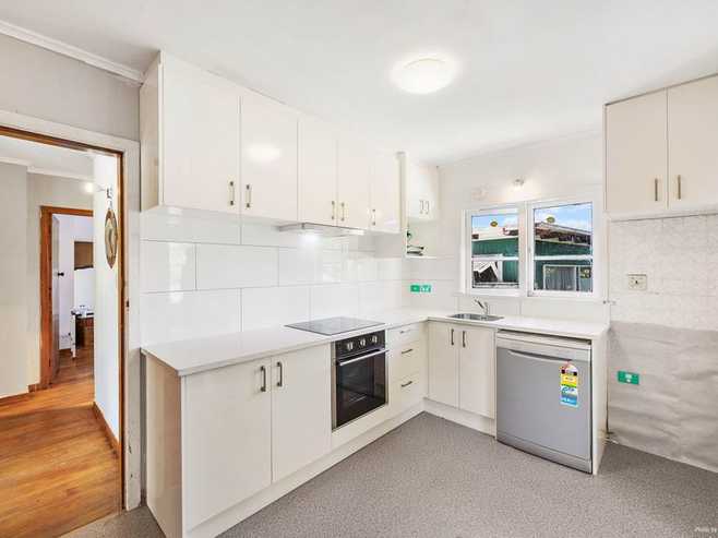184 New Windsor Road, New Windsor