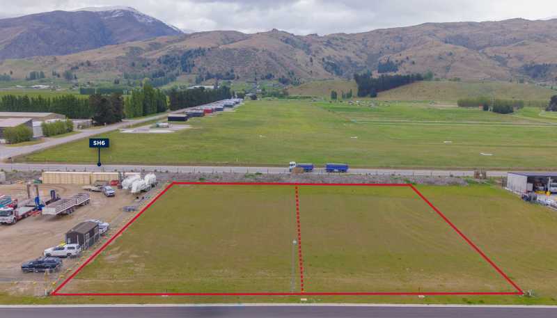 20 and 22 Old Saleyard, Cromwell
