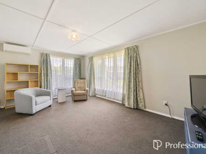 6 Hewer Crescent, Naenae