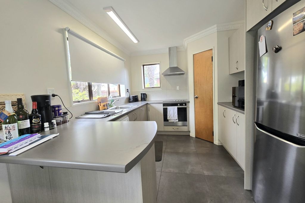 Spacious Two-Bedroom Home in Central Tauranga - Available on/after 30/11/2026 5
