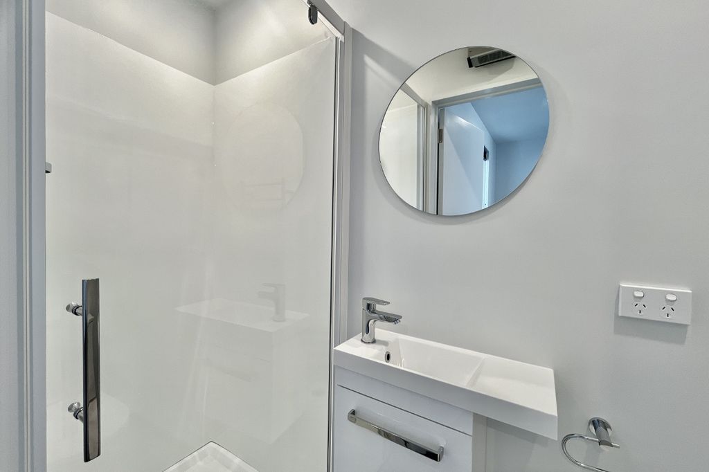 2 Bedroom apartment, city centre 4