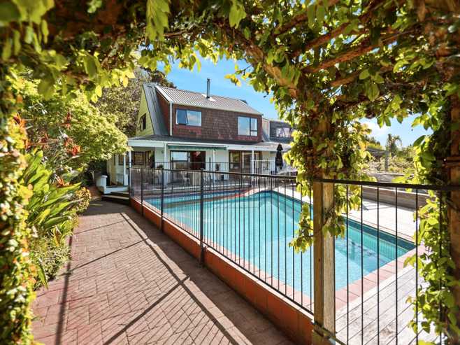 91 The Bullock Track, Mahurangi West